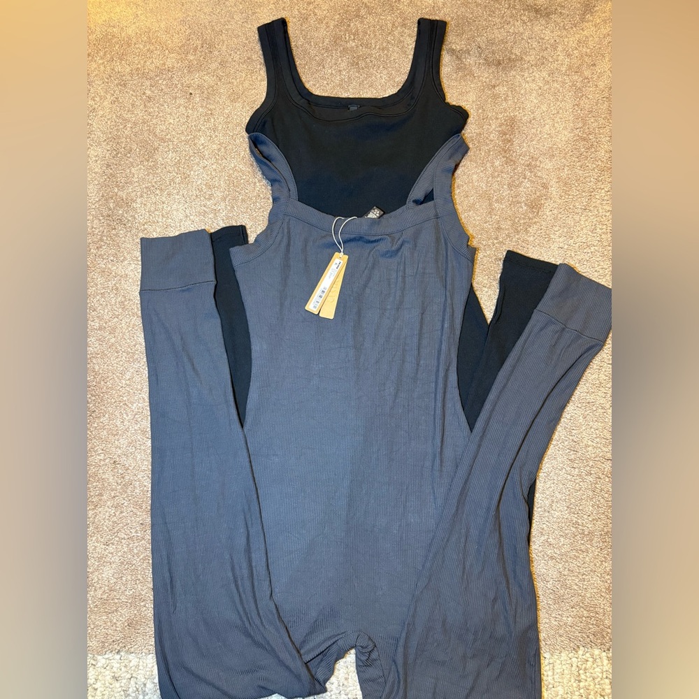 SKIMS soft lounge catsuit small bundle 
Graphite NWT
Onyx NWOT